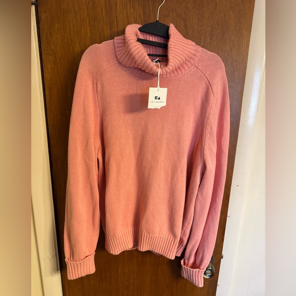 New with tags, size XXL peach colored turtleneck sweater by Free Assembly